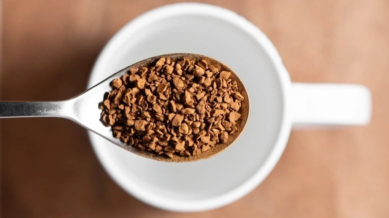 Instant coffee powder